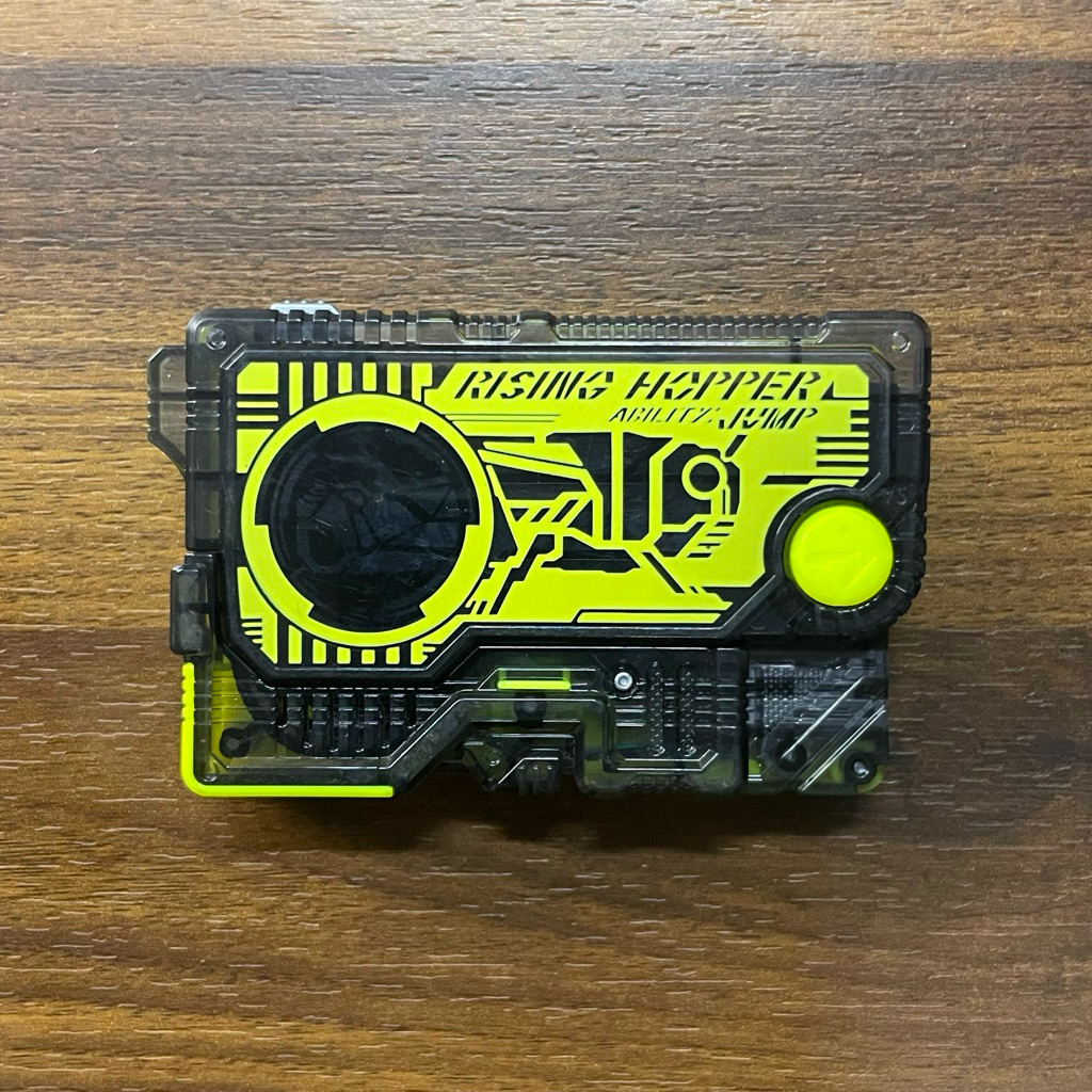 ĐỒ CHƠI DX PROGRISE KEY CHÍNH HÃNG KAMEN RIDER ZERO ONE | Shopee Việt Nam