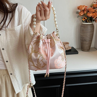 TÚI XÁCH NỮ DÁNG RÚT THÊU HOA PHỐI NGỌC TRAI ĐEO CHÉO – TÚI ÁO DÀI VINTAGE ĐI CHÙA