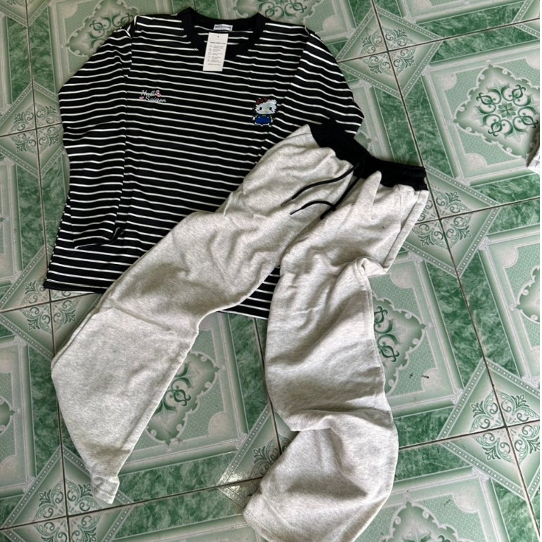 Sét Bộ Thu Đông Áo Kẻ Vằn Mèo Kitty Hottrend+Mix Quần Dài Nỉ Cạp Màu Đen Đỏ Basic Cá Tính Dễ Thương