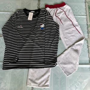 Sét Bộ Áo Kẻ Vằn In logo Kitty Mix Quần Dài Nỉ Xám Cạp Chun Màu Đen- Đỏ Basic Nữ Tính Mặc Thu Đông