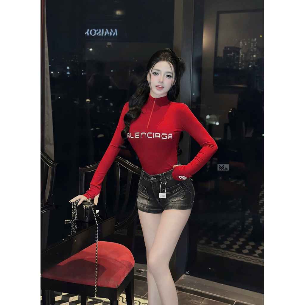 Áo bodysuit khoá kéo in chữ ngực siu đẹp