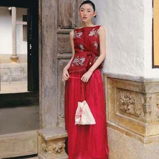 Áo OLV cổ thuyền thêu hoa truyền thống Red Embroidered Tie Top phù hợp đi chơi lễ tết