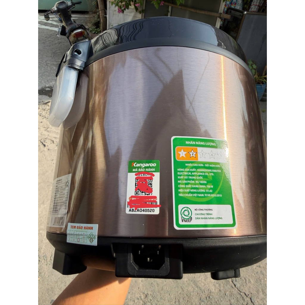 Nồi cơm điện tử Kangaroo 1.8 lít KG18DR6, 11 chế độ nấu, bảng điều khiển tiếng việt