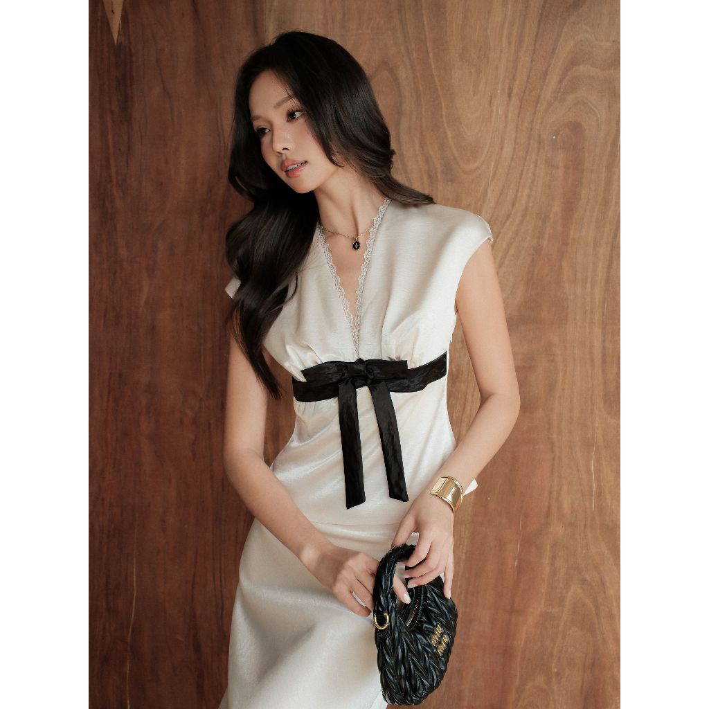 Set Bộ Lụa Nữ Áo Phối Nơ Kèm Chân Váy Silky Miều Est.2013 Dự Tiệc Sang Trọng Phối Nơ