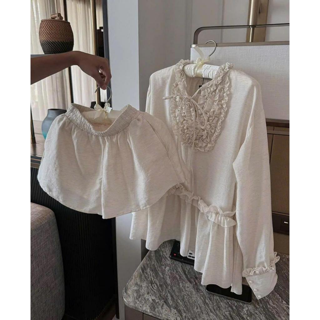 Set BBD tiểu thư dài tay họa tiết nhún phối quần cộc cạp chun dành cho nữ by Chamie
