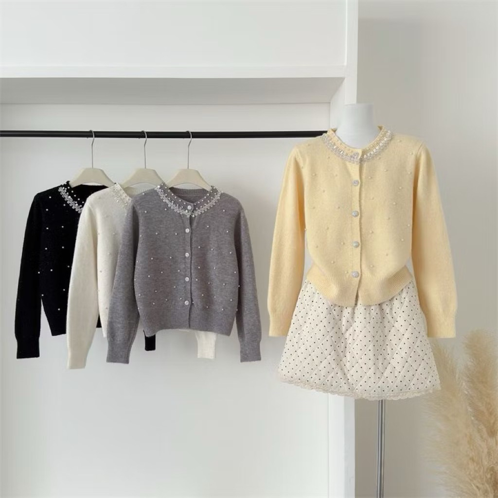 Áo Len Đính Đá Viền Cổ Viền Ngọc❤️(hàng QC loại 1 order 7-10n)