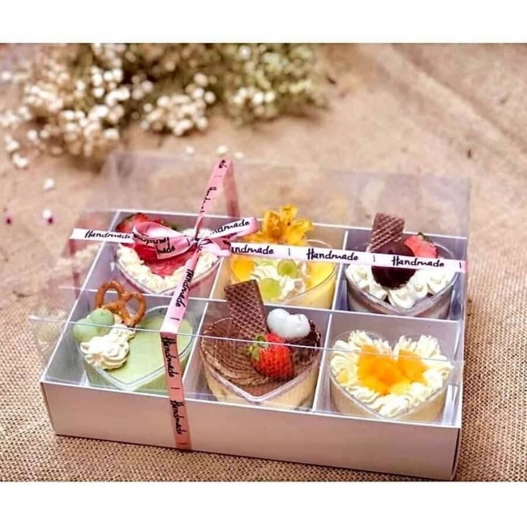 Combo 10 Hộp mica sz 16 cm quai xách đựng 2 cốc , bánh cuộn, bánh bông lan, hũ yến kèm đế trắng