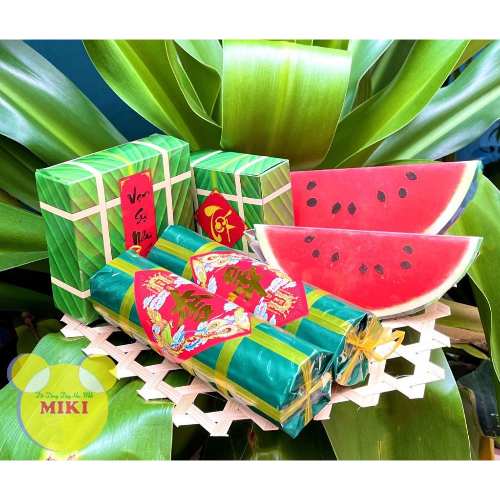 COMBO 6 MÓN (  2 BÁNH CHƯNG, 2 BÁNH TÉT, 2 DƯA HẤU ) TRANG TRÍ TẾT XUÂN