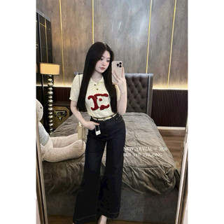 LT - Áo len xù gai cổ bẻ len hoạ tiết chữ ngực tay cộc, free size 1557