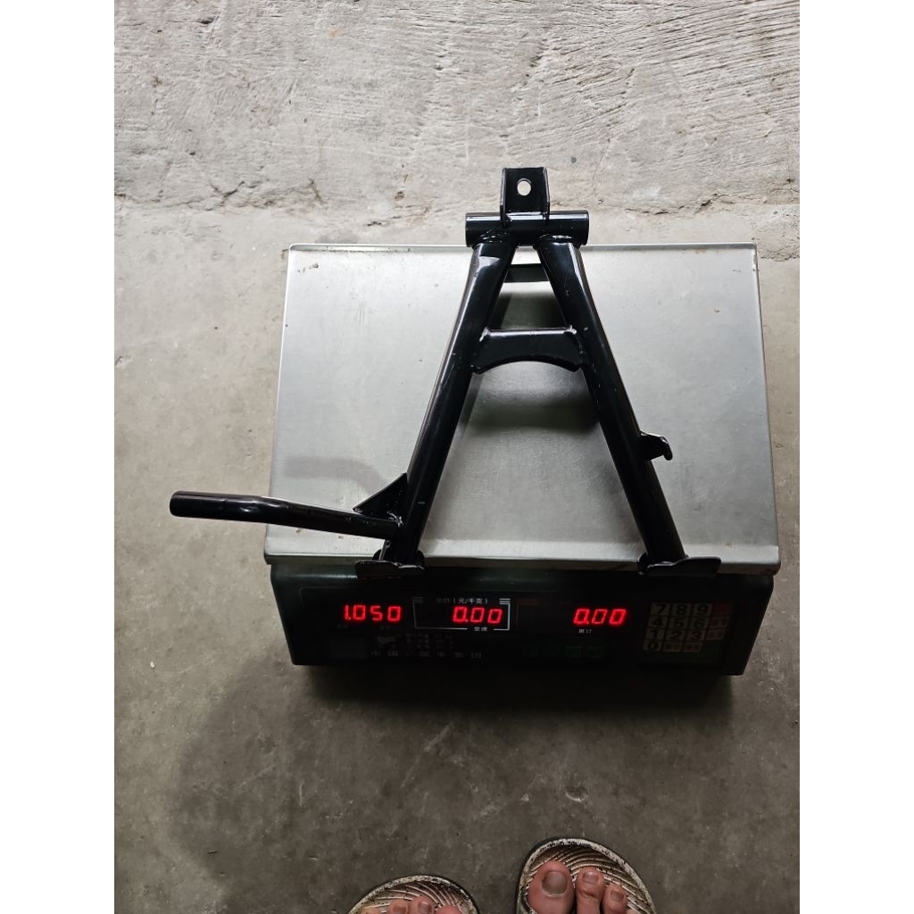 chân chống chính chống giữa dày nặng HD Wave Rs 100 Wave cá 100 Wave s100 Wave 50 cc phụ tùng phụ kiện