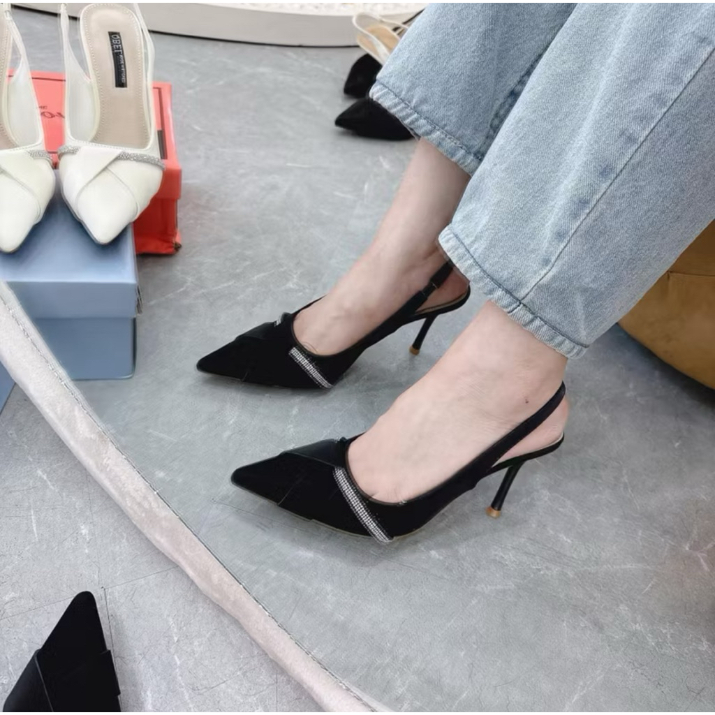 [ bigsize 35 -41 ] Giầy mũi nhọn phối dây đá chéo gót nhọn 7p-9p chất da mịn B03