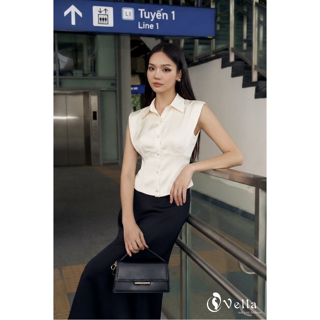 Set áo peplum kem phối chân váy lụa đen dáng A – đồ công sở thanh lịch nữ Vella VA24116 VV24097