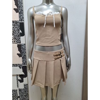 Set áo croptop dây và váy quần giả váy xếp ly vnxk dư IRIS size S(N80-85,E74-79)