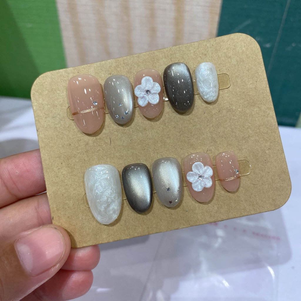 476. nailbox mắt mèo ánh nước xám nude, hoa gel nặn ánh trai