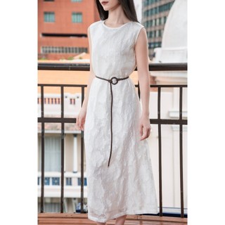 SWANLAKE | Váy Đầm Nữ Maxi Sát Nách Cổ Tròn Dây Thắt Eo Vải Tơ Ép Hoa Dự Tiệc Sang Trọng D13409