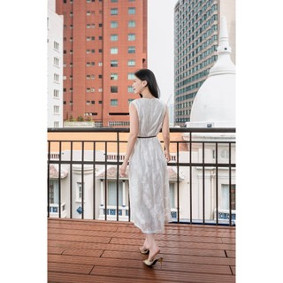 SWANLAKE | Váy Đầm Nữ Maxi Sát Nách Cổ Tròn Dây Thắt Eo Vải Tơ Ép Hoa Dự Tiệc Sang Trọng D13409