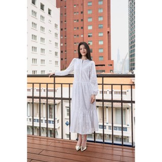SWANLAKE | Váy Đầm Nữ Maxi Đuôi Cá Babydoll Cotton Thêu Đục Lỗ Trơn Cổ Trụ Cài Nút Tay Dài Hè D12394