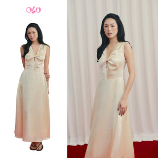Đầm maxi OLV lụa mềm mịn sang trọng Cream Silky Twisted Dress phù hợp đi chơi đi tiệc
