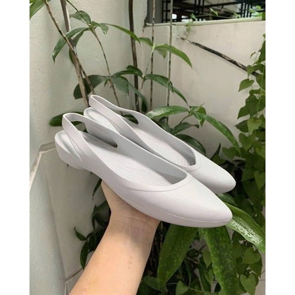 Giày Đế Bệt Nhựa EVA Nữ Mũi Nhọn Nhẹ Êm Chống Nước