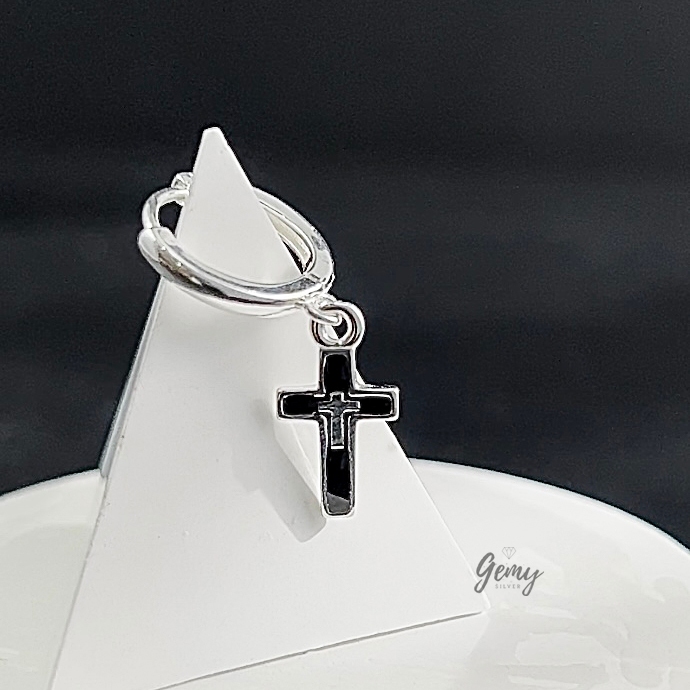 Khuyên tai tròn nam bạc S925 hình chữ thập, thánh giá đen 2 cá tính unisex (1 chiếc) KN122 | GEMY SILVER