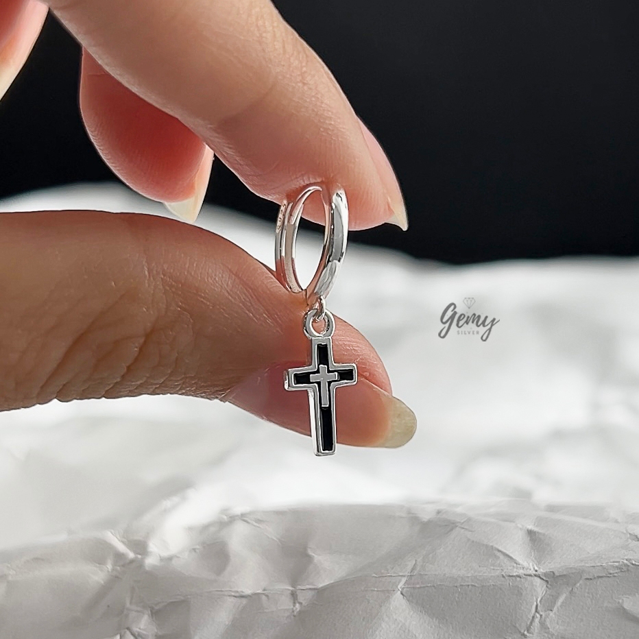 Khuyên tai tròn nam bạc S925 hình chữ thập, thánh giá đen 2 cá tính unisex (1 chiếc) KN122 | GEMY SILVER