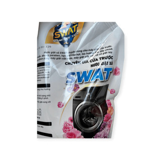 Nước giặt xả Swat chuyên gia cửa trước túi 2.2kg