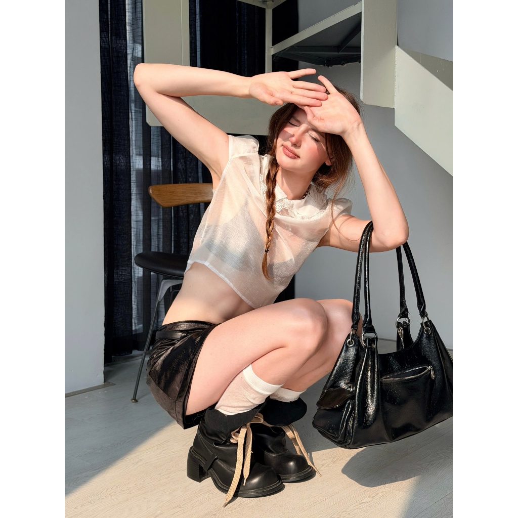 Doll Blouse - Remmus | Áo tơ cổ viền ren đính nút ngọc - BST Dolly House (không kèm áo trong)