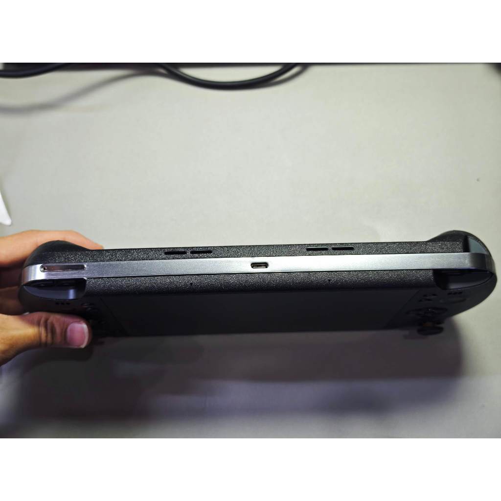 Skin dán GPD Win 5 mẫu đen nhám sần | Miếng dán chống vân tay cho máy chơi game