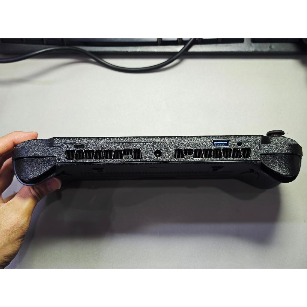Skin dán GPD Win 5 mẫu đen nhám sần | Miếng dán chống vân tay cho máy chơi game