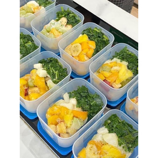 Hộp trữ đông Basic 650ml Tupperware, dùng chia thực phẩm theo ngày tiện lợi.