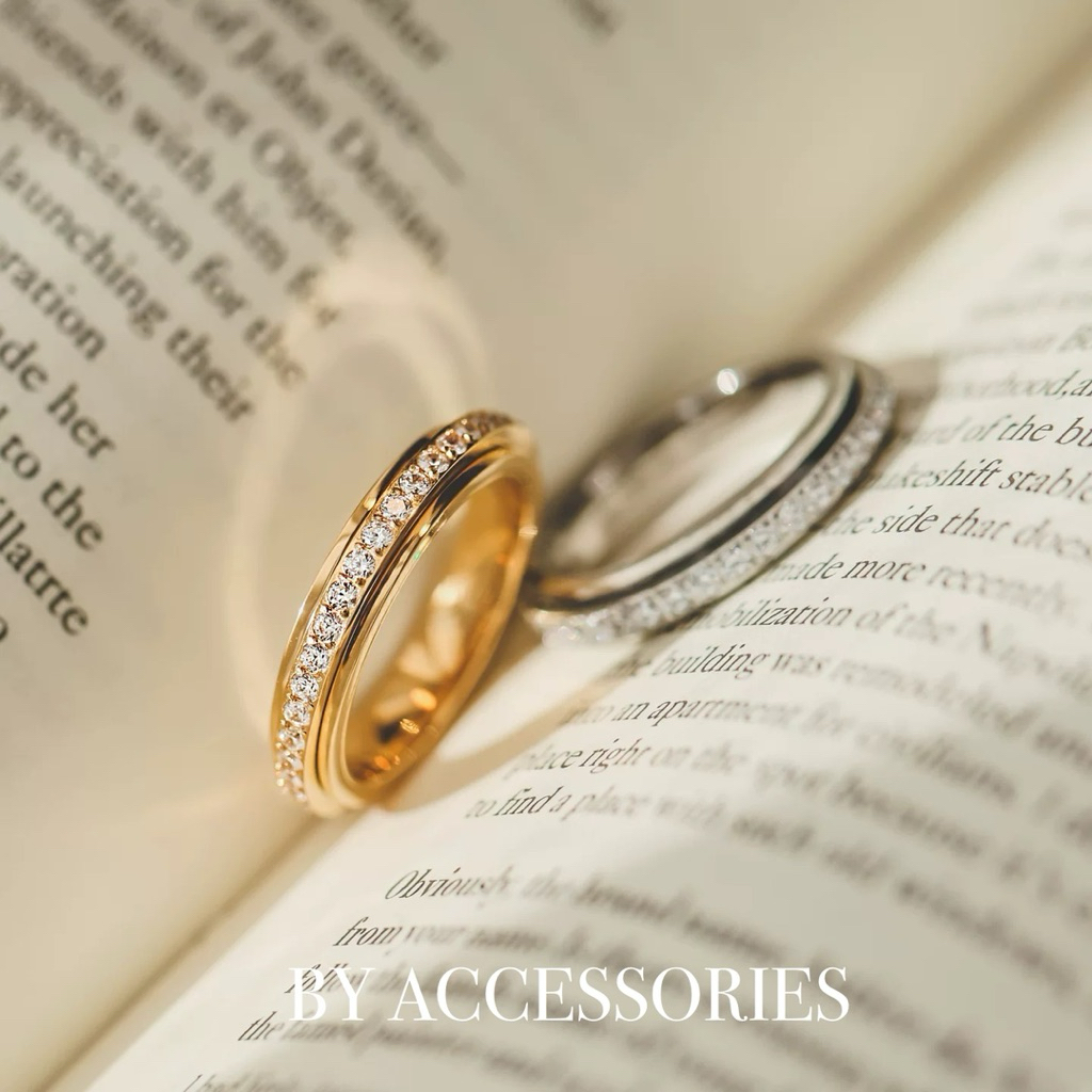 Nhẫn nữ unisex titan đính full vòng đá lấp lánh xoay được mới lạ mạ vàng không gỉ WR2632 BY ACCESSORIES