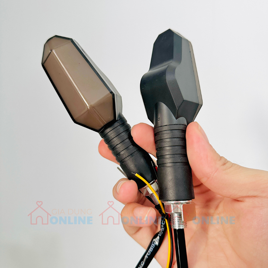 Đèn xi nhan chiếu mũi tên 12V nhấp nháy đổi màu bằng nam châm cảm biến từ