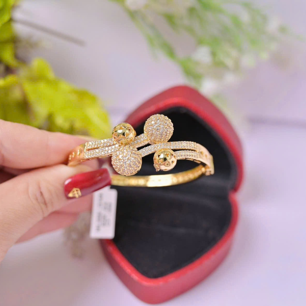 Vòng Tay Nữ Kiểu Bi Mạ Vàng Cao Cấp – Thiết Kế Bi Đính Đá Sang Trọng, Bền Màu, Tôn Cổ Tay