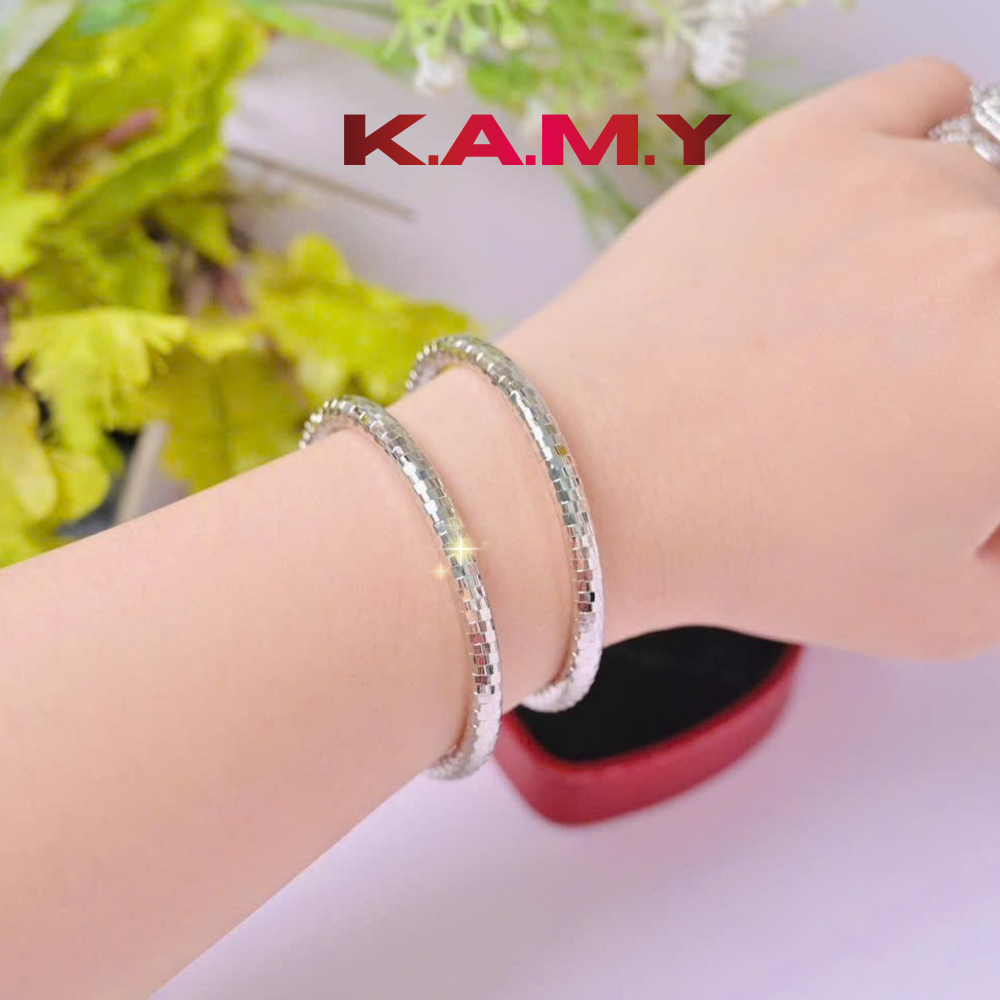 Cặp Vòng Tay Nữ Chạm Vuông Cực Đẹp – Thiết Kế Trơn Sang Trọng, Đeo Nhẹ Tay, Dễ Phối Đồ