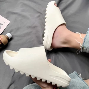 Dép Bánh Mì Nhiều Màu Size 32–43, Đế Chống Trơn, Cho Trẻ Em Và Người Lớn, Nhẹ Êm, Không Thấm Nước