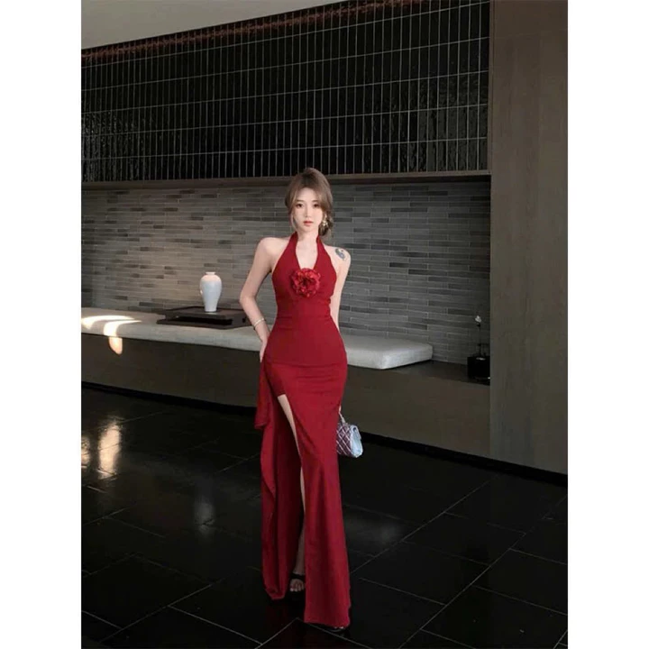 ĐẦM BODY TÔN DÁNG XẺ ĐÙI , ĐẦM CỔ YẾM CỰC XINH , ĐẦM BODY ĐI TIỆC , ĐẦM ĐI CHƠI SANG CHẢNH , ĐẦM ĐỎ