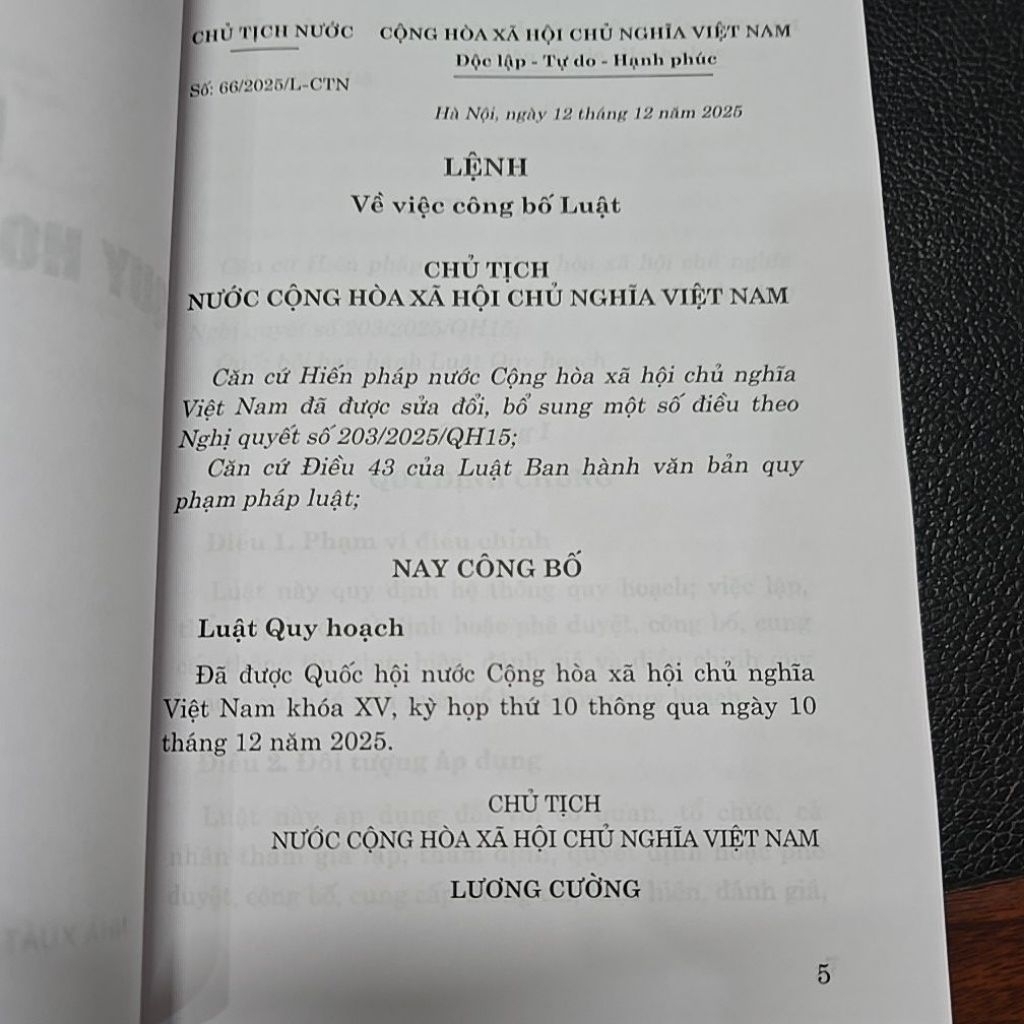 Sách - Luật quy hoạch năm 2025 (NXB Chính trị quốc gia Sự thật )