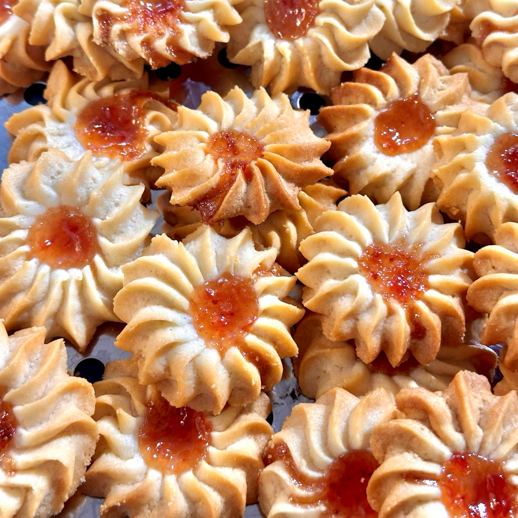 Bánh qui bơ nhân mứt dâu 300gr