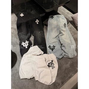Quần jeans suông chrome hearts đính đá