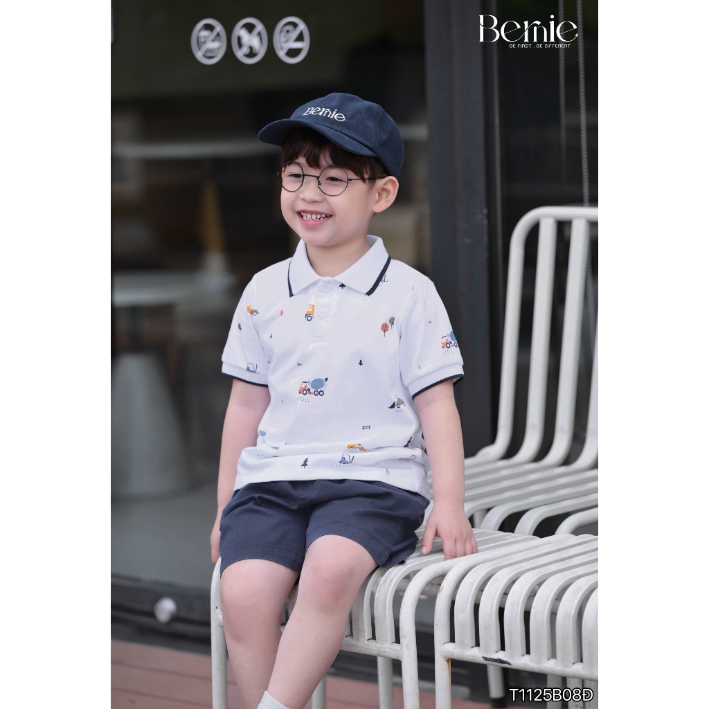 Set polo cộc tay Bernie in họa tiết xe tinh nghịch phối quần short kaki cho bé trai 9-27kg