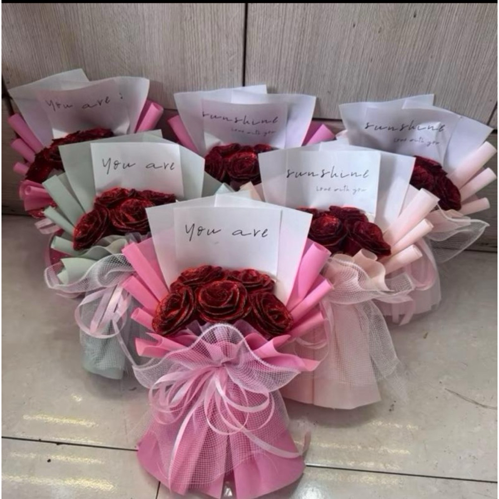 Bó hoa hồng nhũ kim tuyến 5 bông mix màu