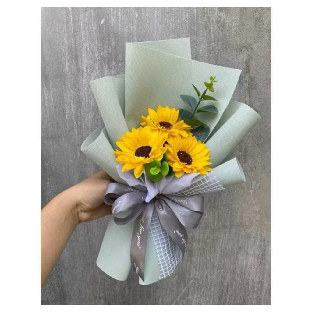 Bó hoa hồng nhũ kim tuyến 5 bông mix màu