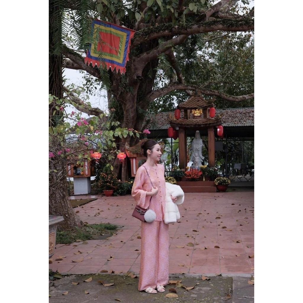 ZIMM STORE-Set Áo Cổ Tàu Cài Cúc Giữa Phối Quần Suông Rộng Chất Gấm