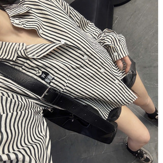 Áo Sơ Mi Kẻ Sọc Thiết Kế Cổ Bẻ Túi Nắp Thuê họa tiết đáng yêu Outfit trẻ trung
