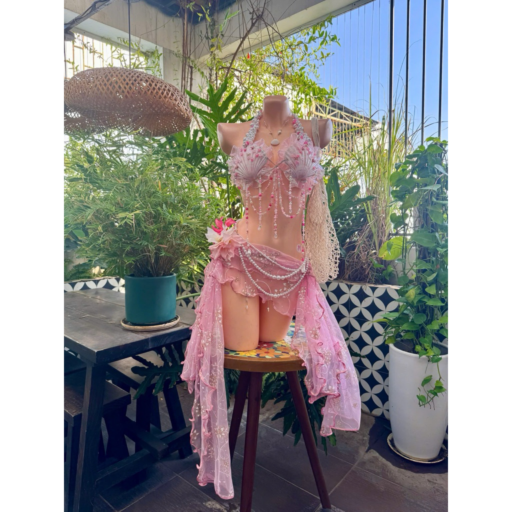set bikini vỏ sò Hồng luxury - set đã gồm một vòng cổ vỏ sò- một chip- hai kẹp hoa ly - dây đeo eo trong set