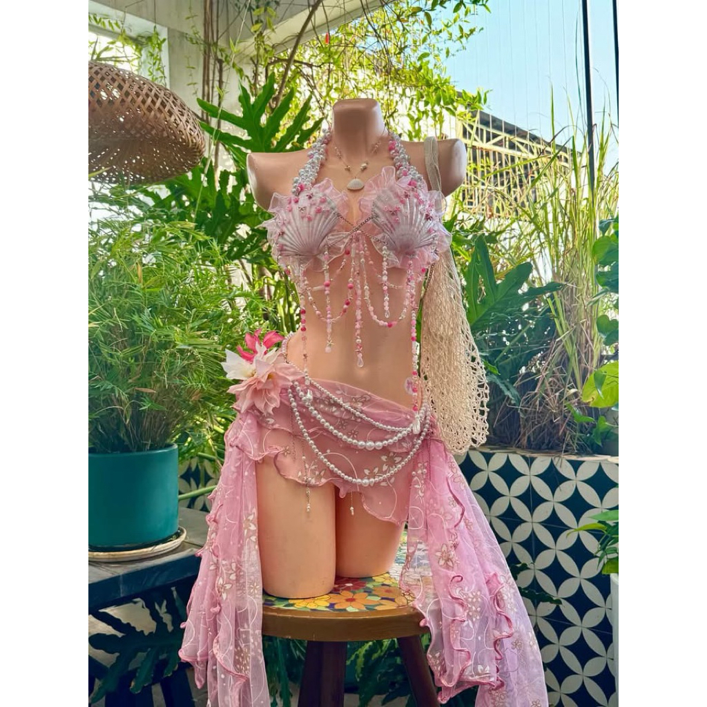 set bikini vỏ sò Hồng luxury - set đã gồm một vòng cổ vỏ sò- một chip- hai kẹp hoa ly - dây đeo eo trong set