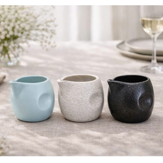 Ca Rót Sữa Sứ 70ml V-HORECA, Ca Rót Sốt Mini 4947 Đen Trắng Xanh Lục Bảo Dùng Cho Cafe Nhà Hàng