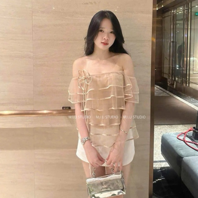 MIU.STUDIO • Áo trễ vai voan bèo nhiều tầng phối viền đính hoa cao cấp, Áo kiểu nữ thiết kế dáng ngắn bồng bềnh tiểu thư