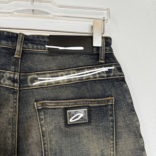 quần short jean nam màu xanh trơn hoạ tiết điểm nhấn túi sau đẹp,vải dày mềm co giãn nhẹ phom chuẩn siêu cấp quảngchâu