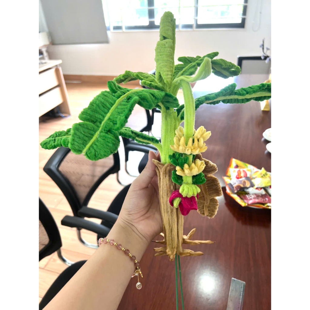 Cây chuối kẽm nhung handmade thích hợp làm tiểu cảnh, trang trí, làm quà tặng 8/3
